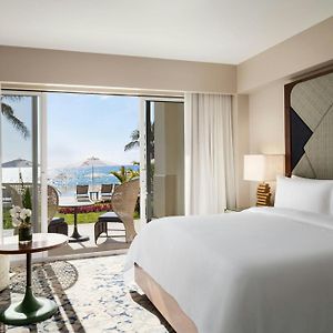 Camera grand luxe con letto king size con vista sull'oceano